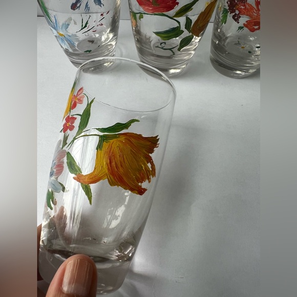 Set of 6 Vintage Painted Glasses - Picture 3 of 13